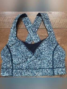 Lululemon In A Flash Bra II, Size 4